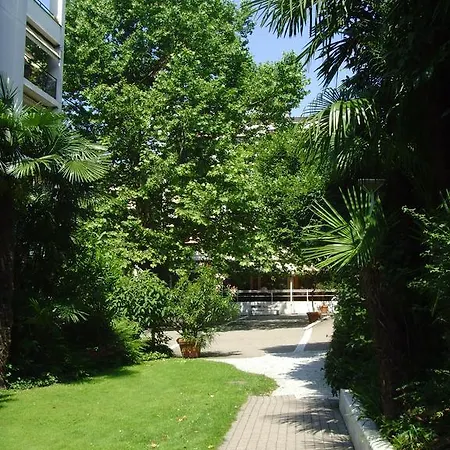 Maraini